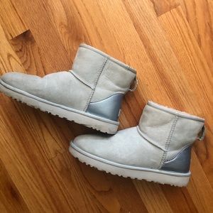 UGGS Baby Blue Short Boots Size 9